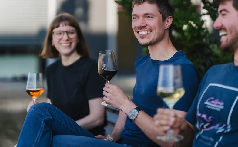 Lösen Sie einen Club of Wine Gutscheincode für extra Rabatt auf Wein ein